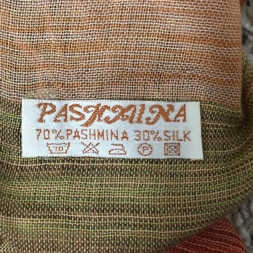Perfect Fall pashmina - Picture 2 of 2